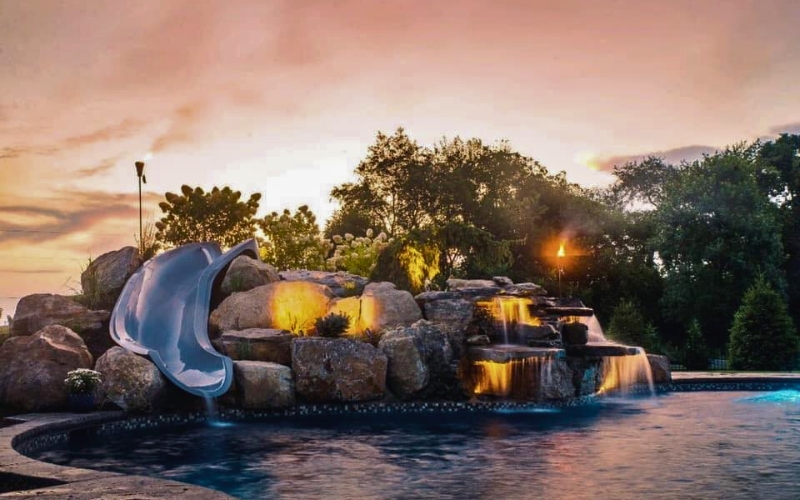 Custom water features by B&B Custom Pools